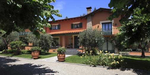 Villa "Ortensia" Pietrasanta (LU) - Italia